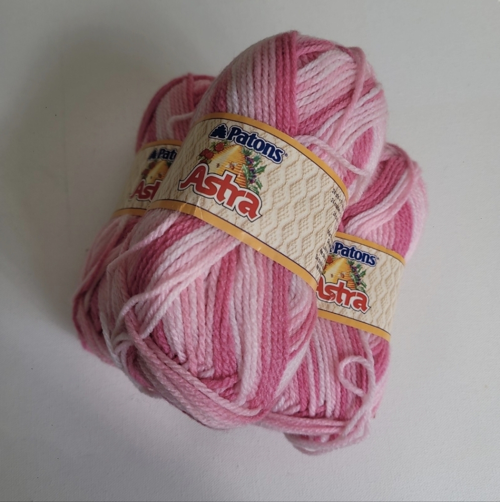 Patons Astra Pretty In Pink Ombre Acrylic Yarn New 3 Skeins